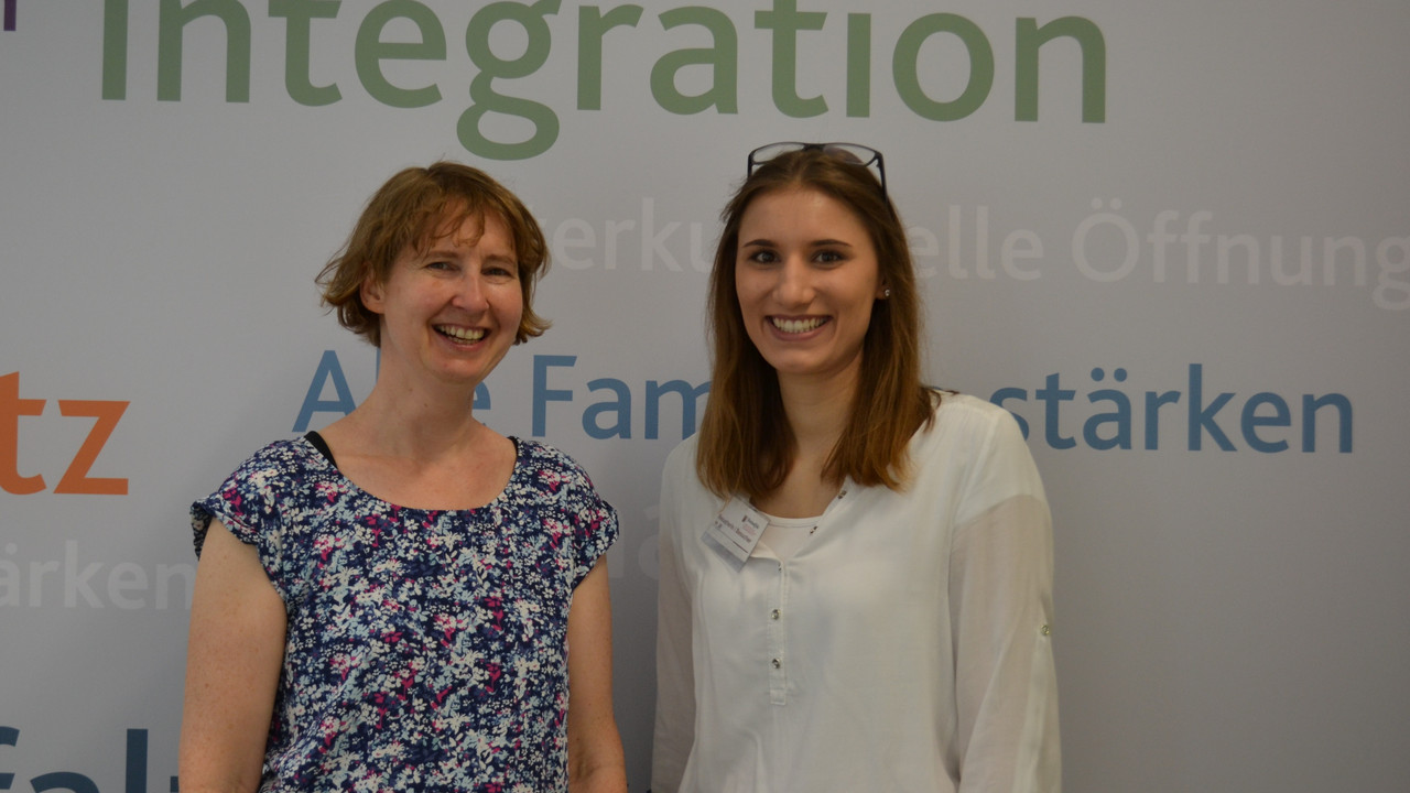 Staatssekretärin Dr. Christiane Rohleder und Celine Dereser